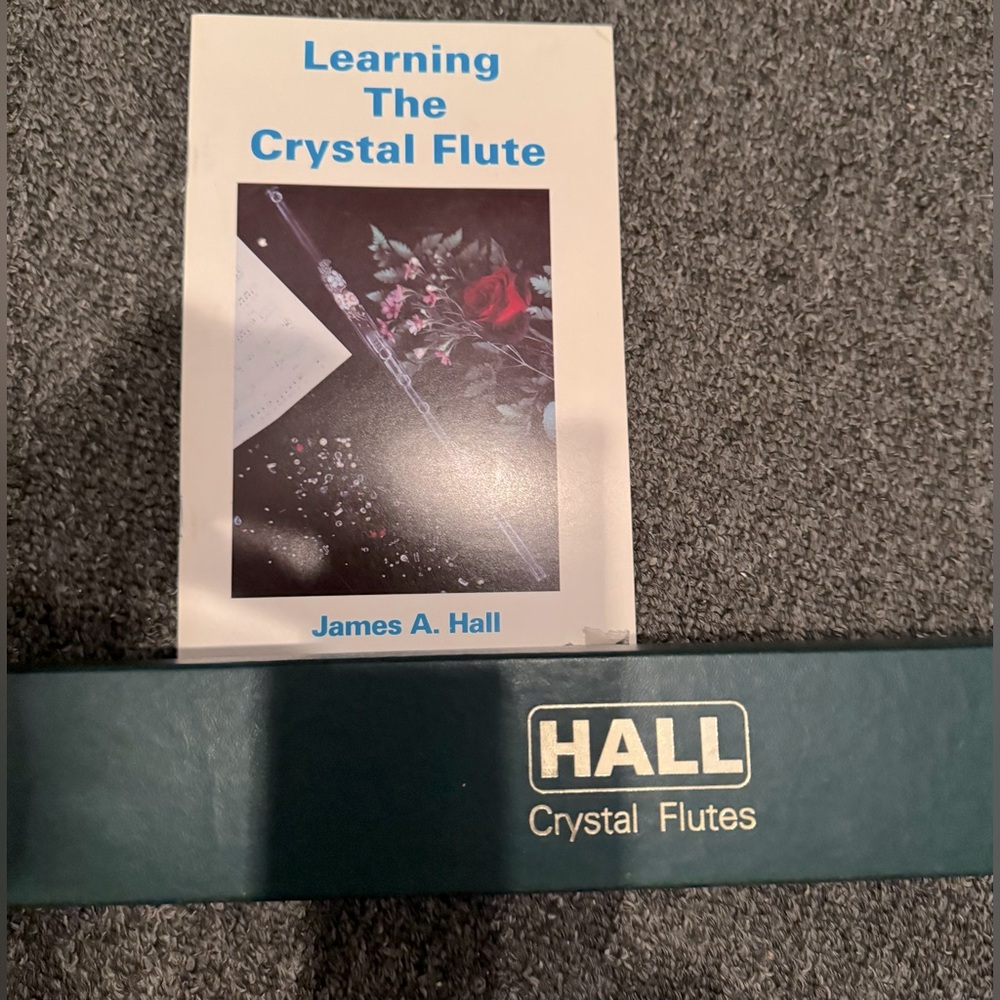 Hall crystal flute in D